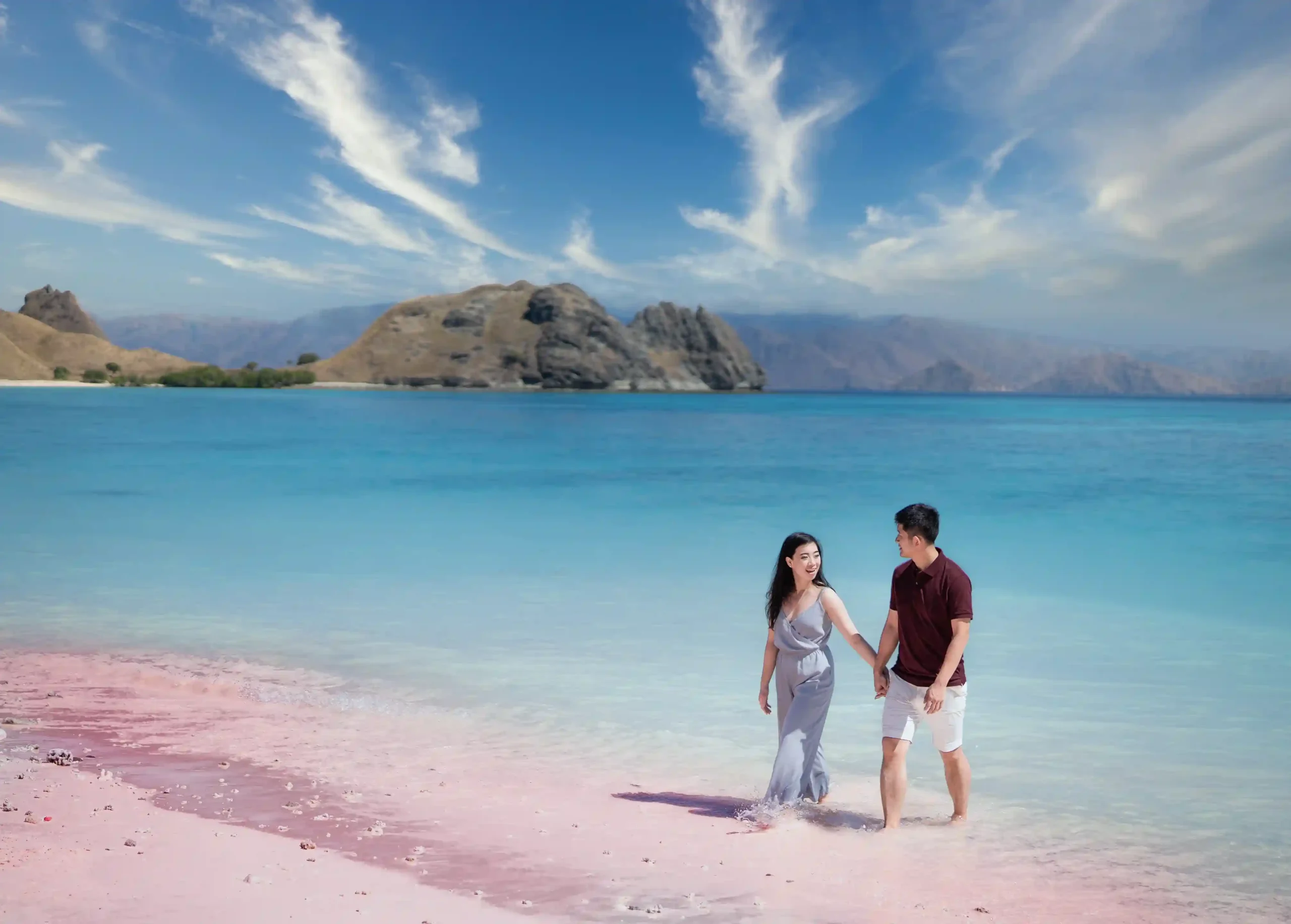 Pre Wedding di Pantai Pink, Labuan Bajo | Labuan Bajo Productions